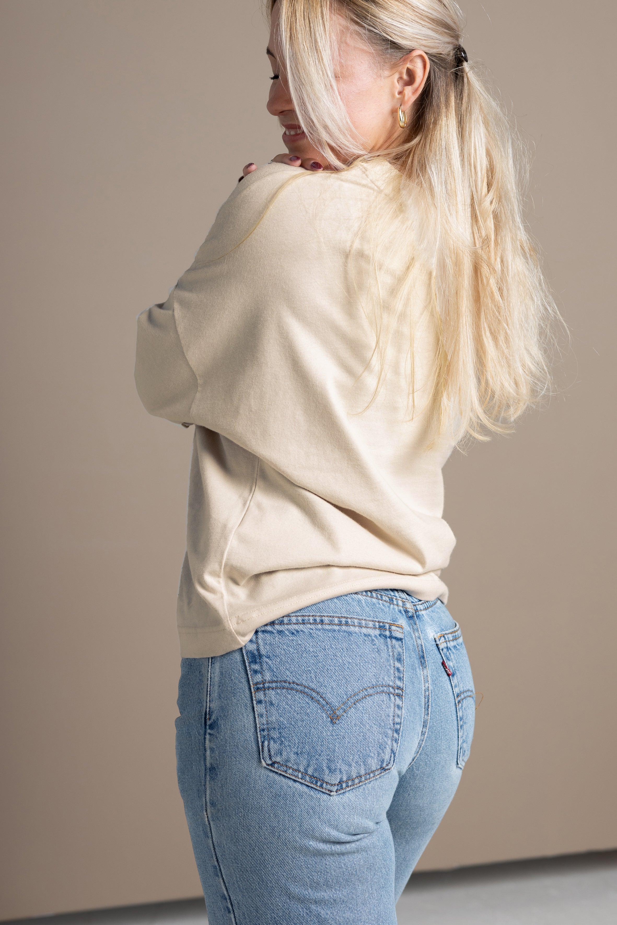 Longsleeve (Oversized) – Beige