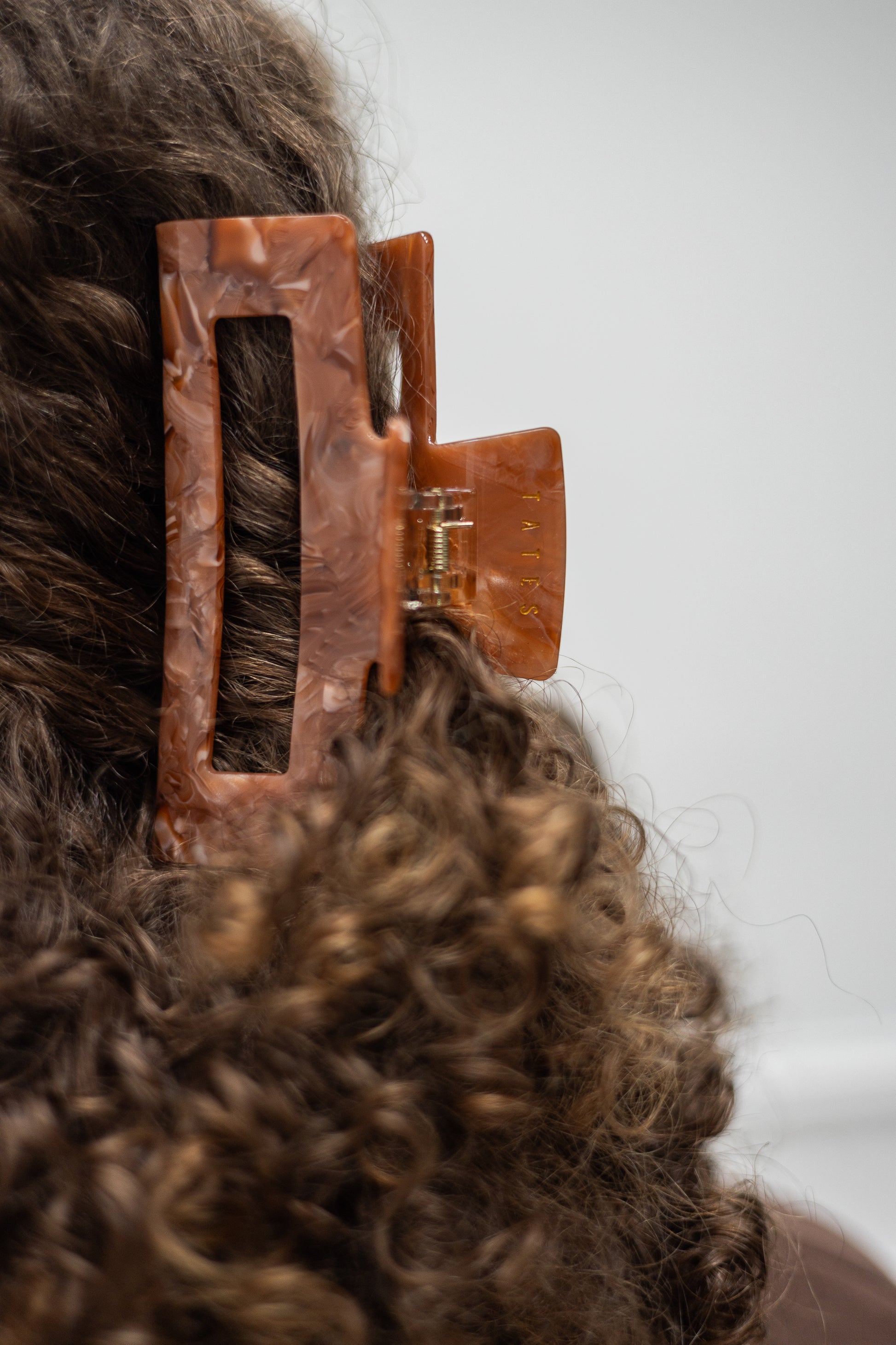 Nougat Haarklammer midi