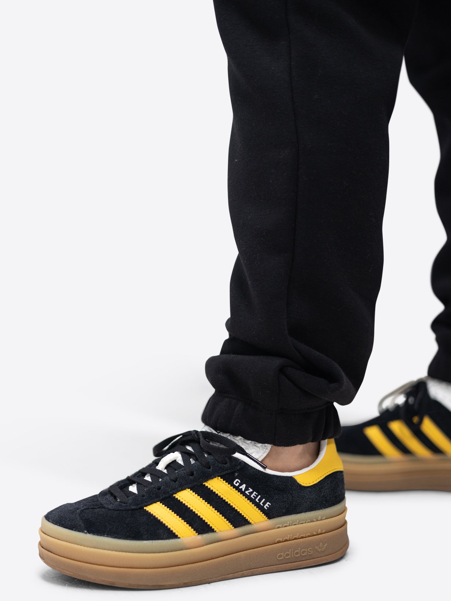 Jogginghose tight leg – Schwarz