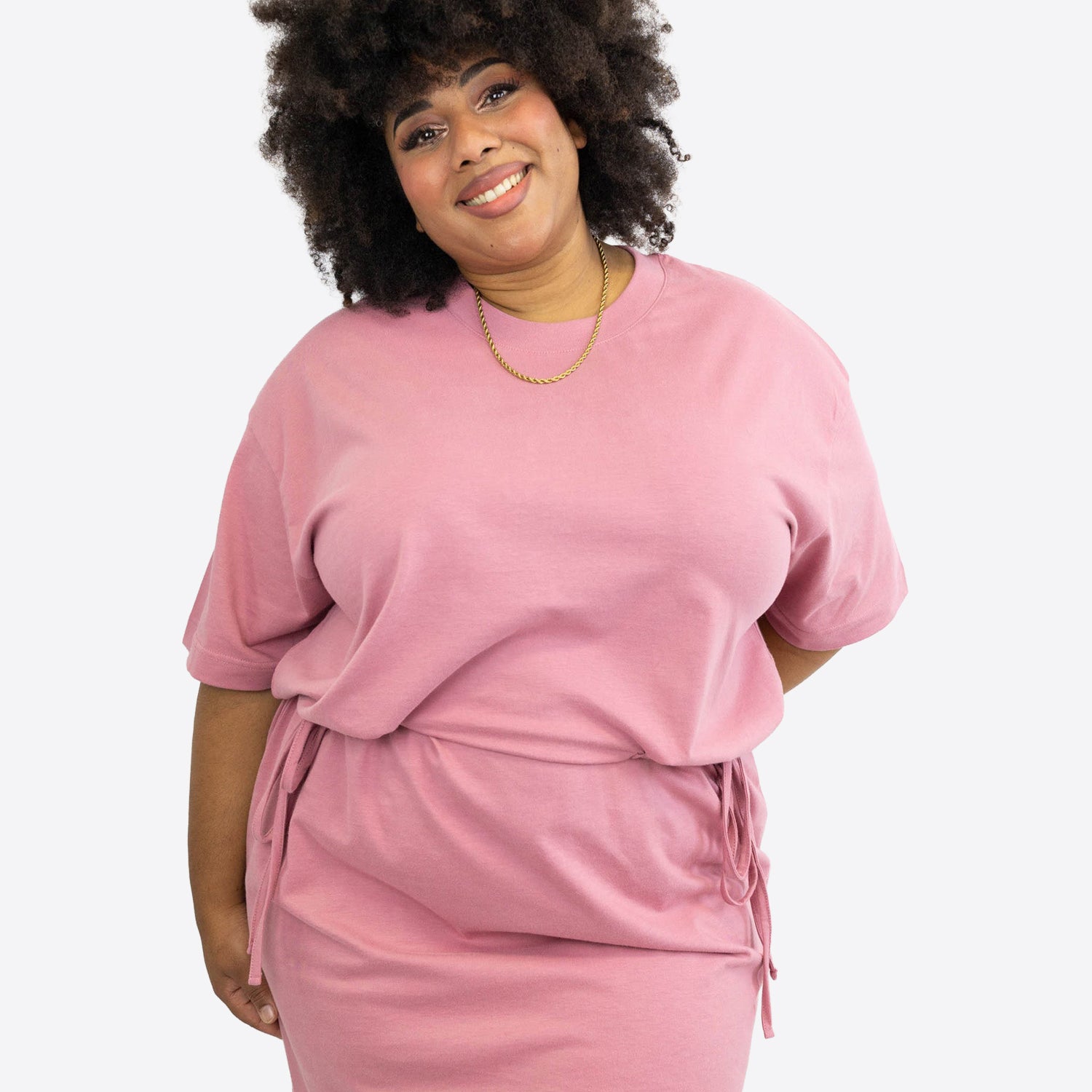 T-Shirt-Kleid mit Schleifen-Bindung – Rouge