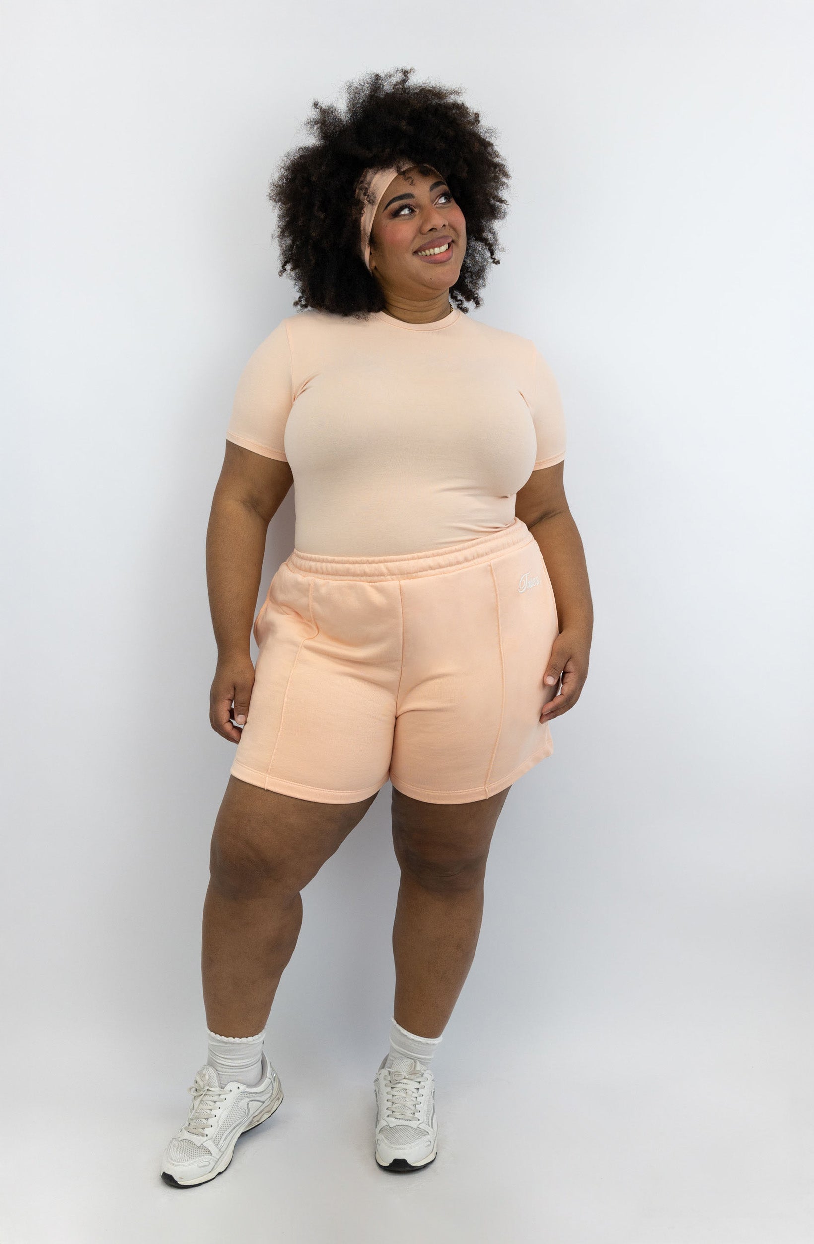 Light Jogginghose kurz mit Biese – Peach