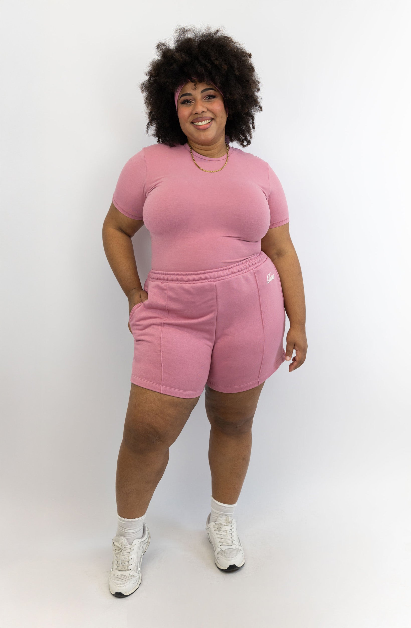 Light Jogginghose kurz mit Biese – Rouge