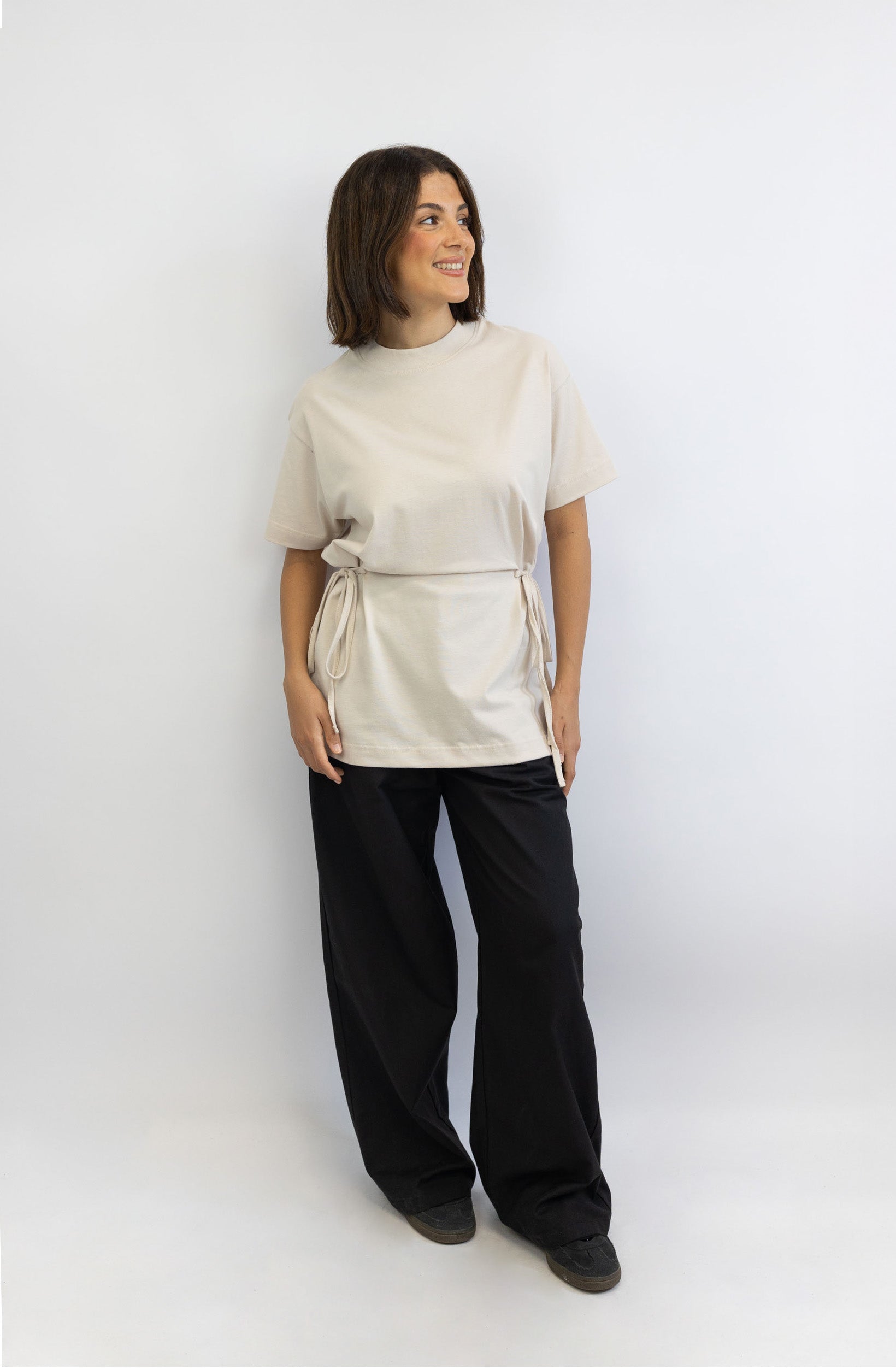 T-Shirt mit Schleifen-Bindung – Beige