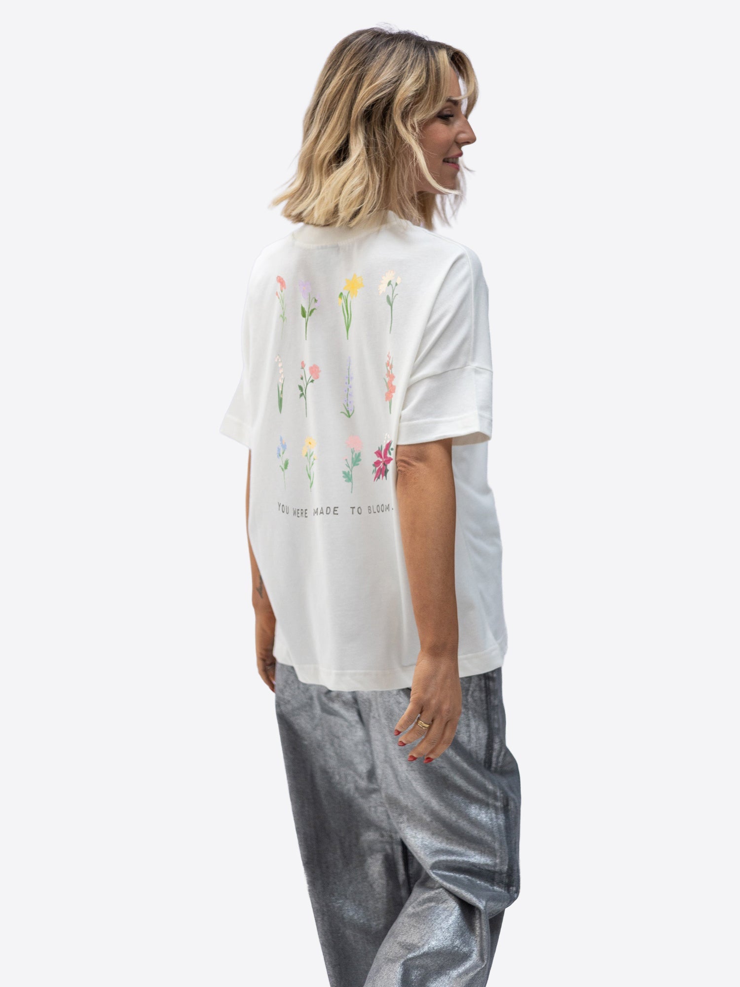 Soft Touch T-Shirt "Birthflowers" – Off white