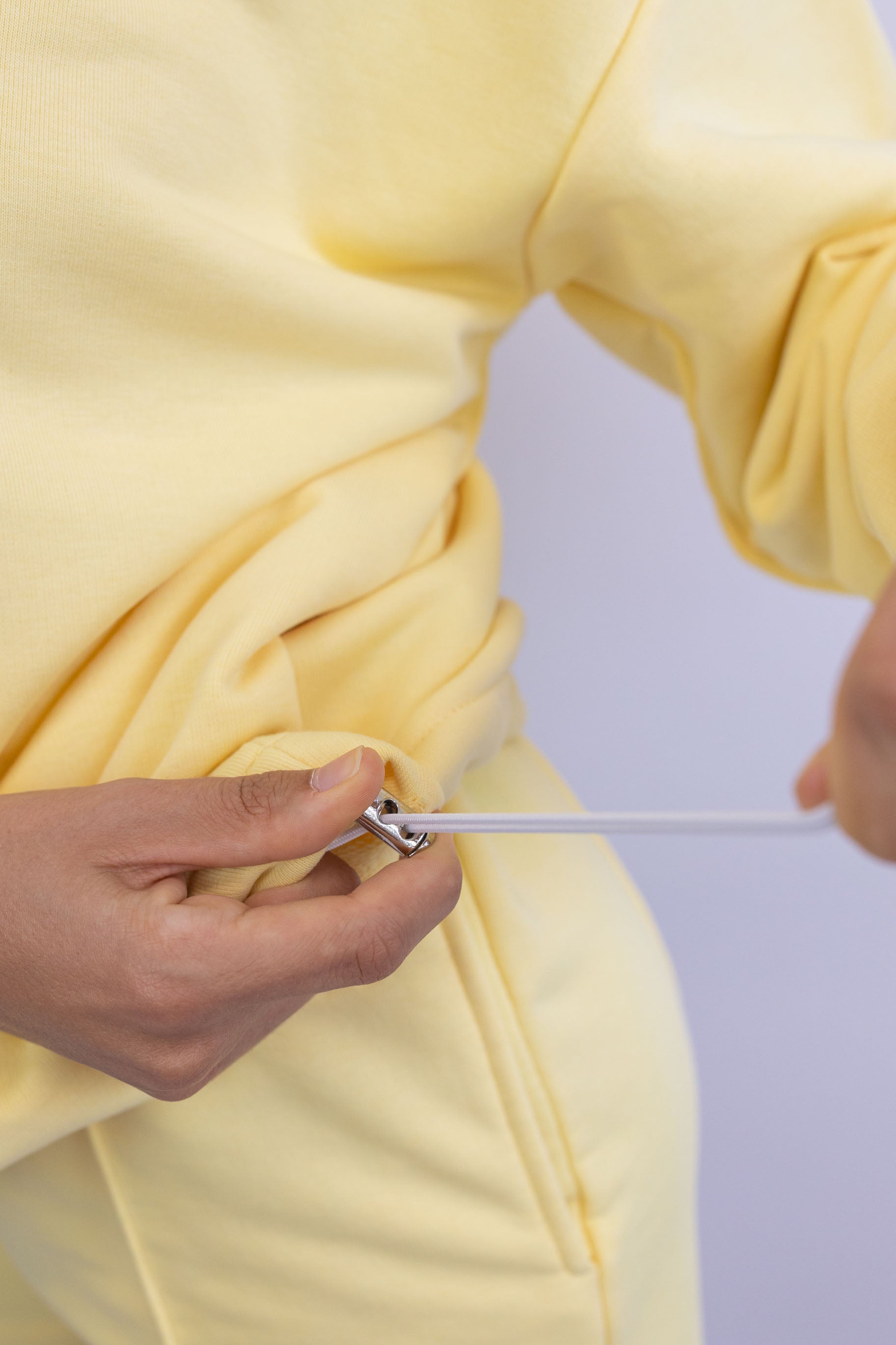 Verstellbarer Light Crop Sweater – Butter Yellow