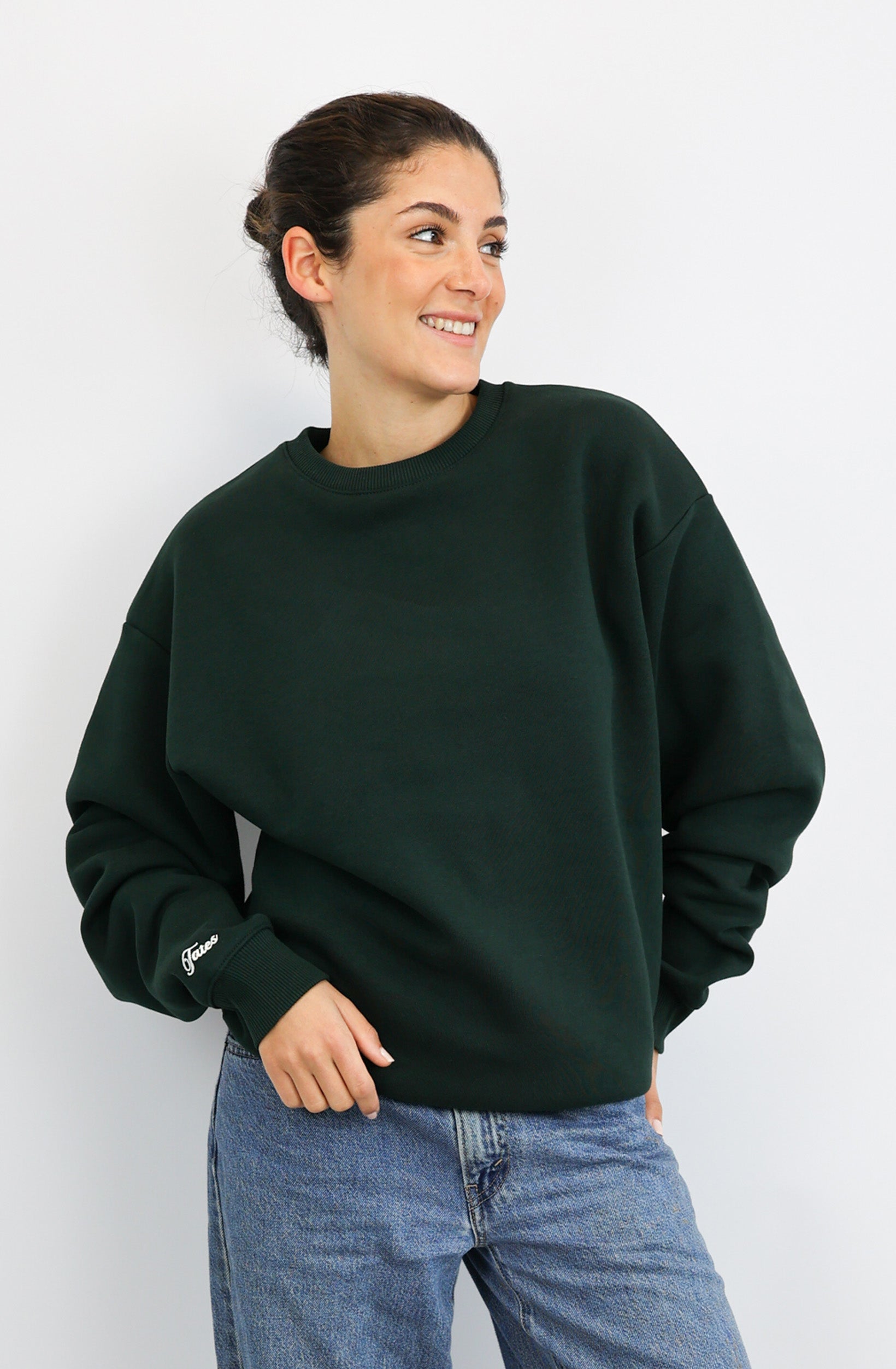 Original Regular Waistband Sweater "Gingerbread Bakery" – Pine Green