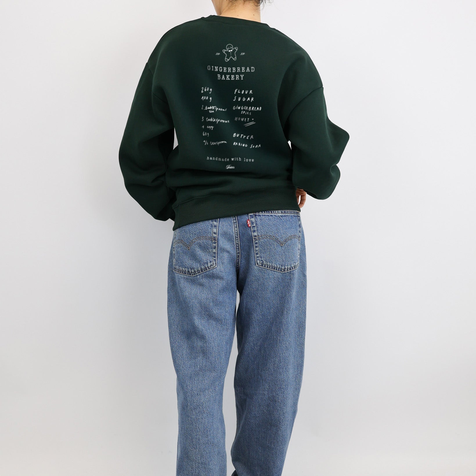 Original Regular Waistband Sweater "Gingerbread Bakery" – Pine Green