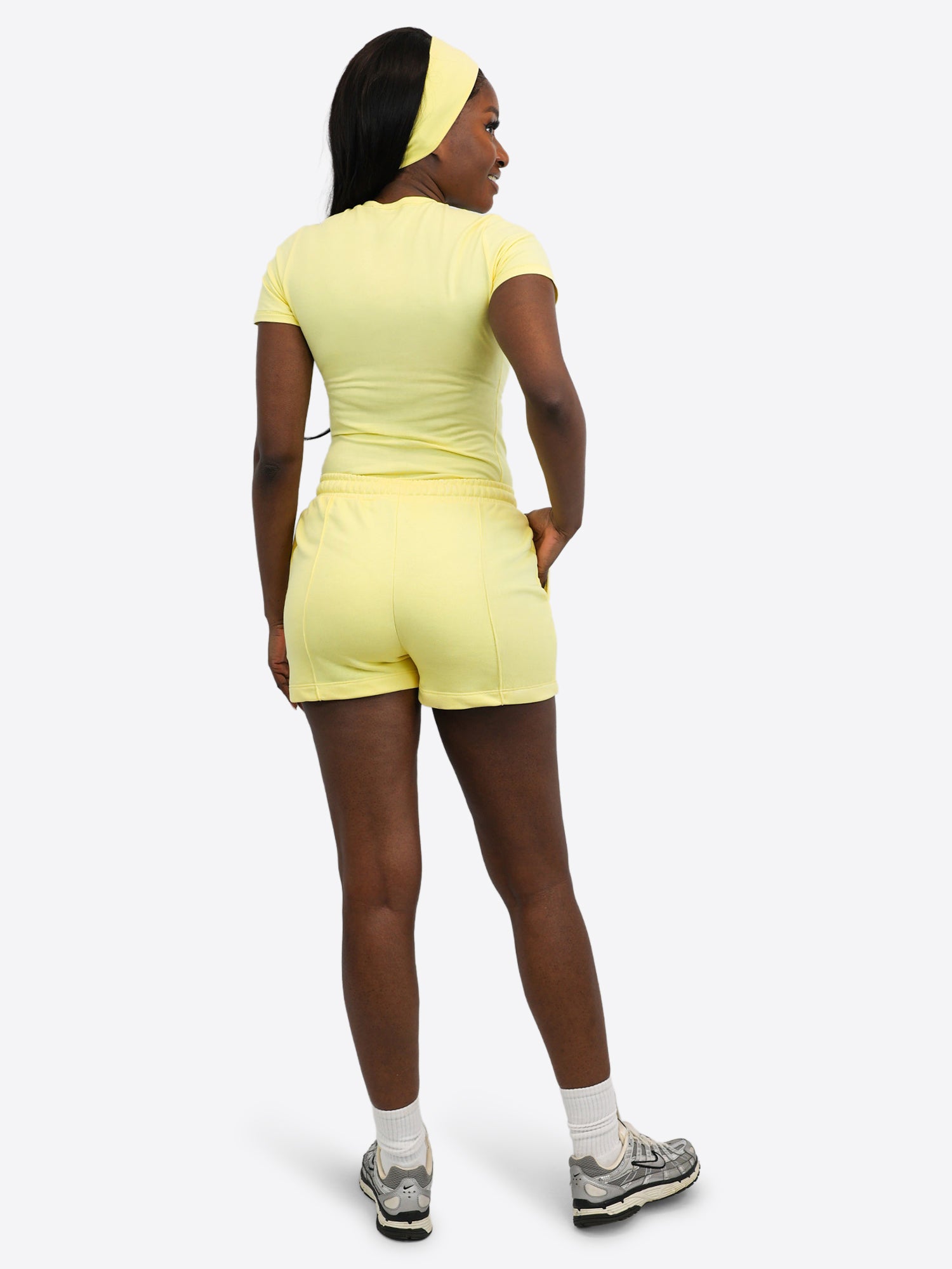 Light Jogginghose kurz mit Biese – Butter Yellow
