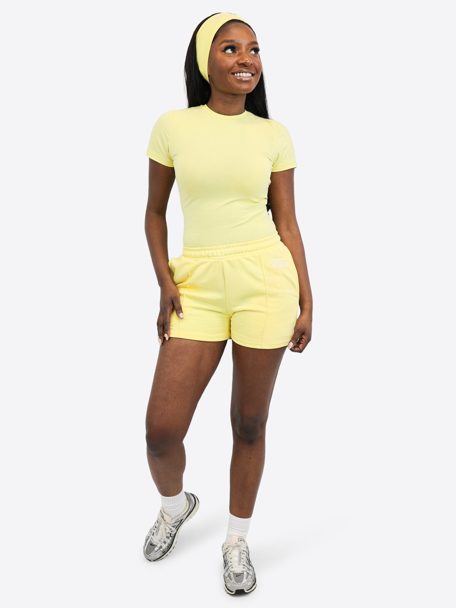 Light Jogginghose kurz mit Biese – Butter Yellow