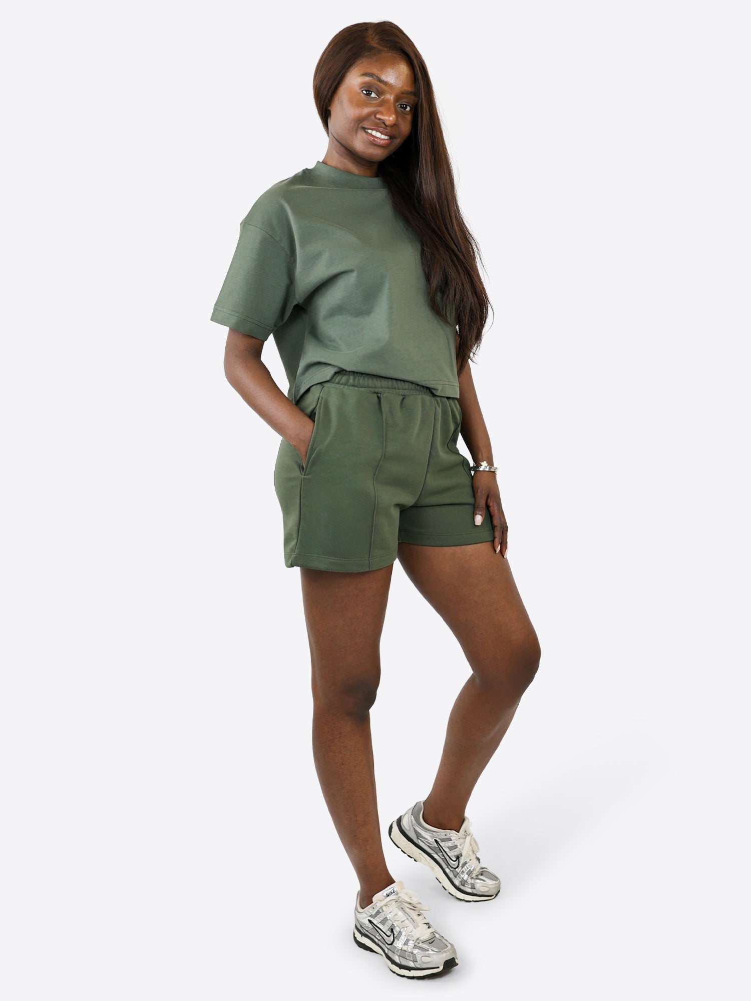 Light Jogginghose kurz mit Biese – Olive