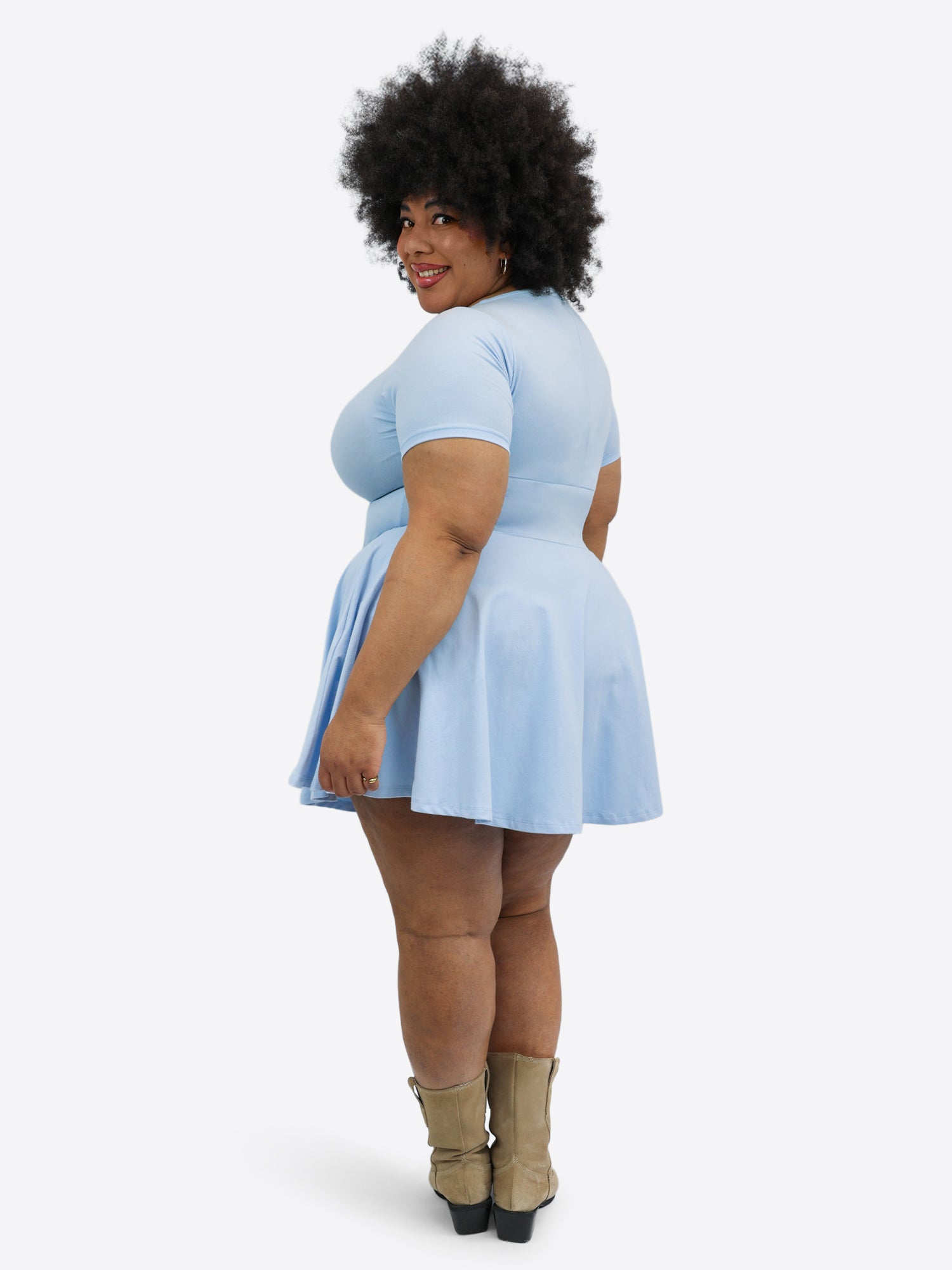 Kurzes Skort Kleid – Hellblau