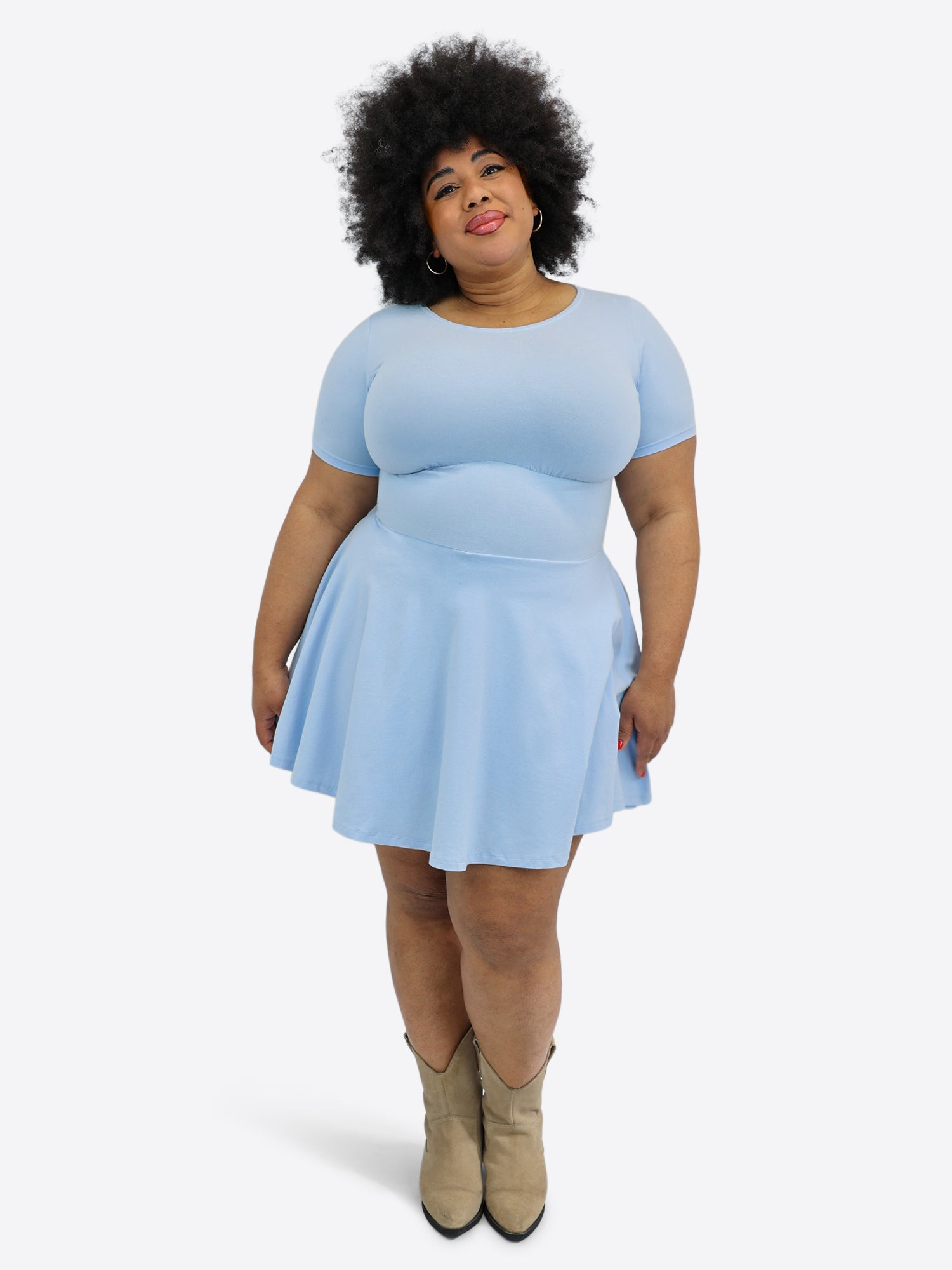 Kurzes Skort Kleid – Hellblau