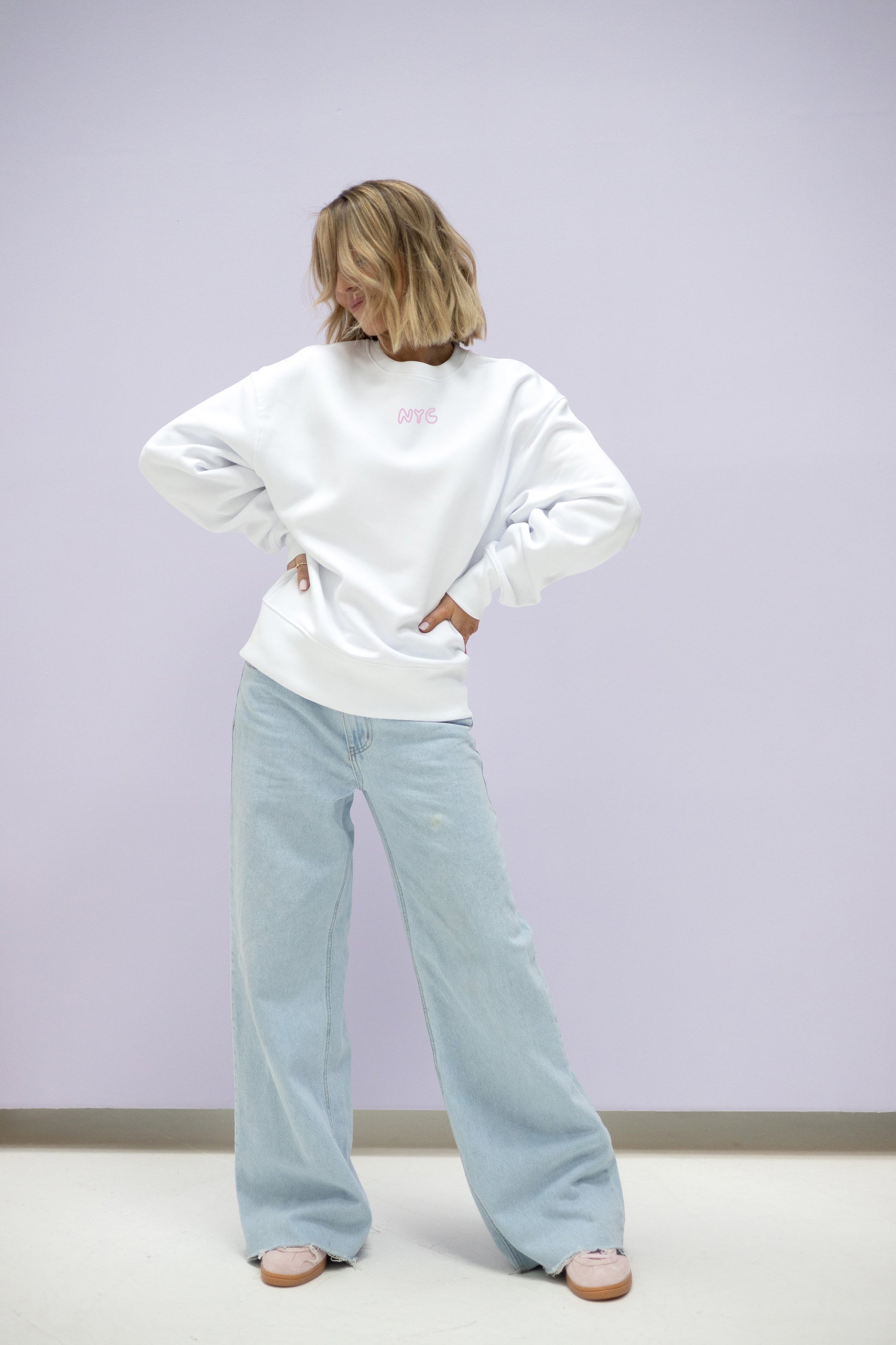 Sweater (Oversized) "NYC" – White