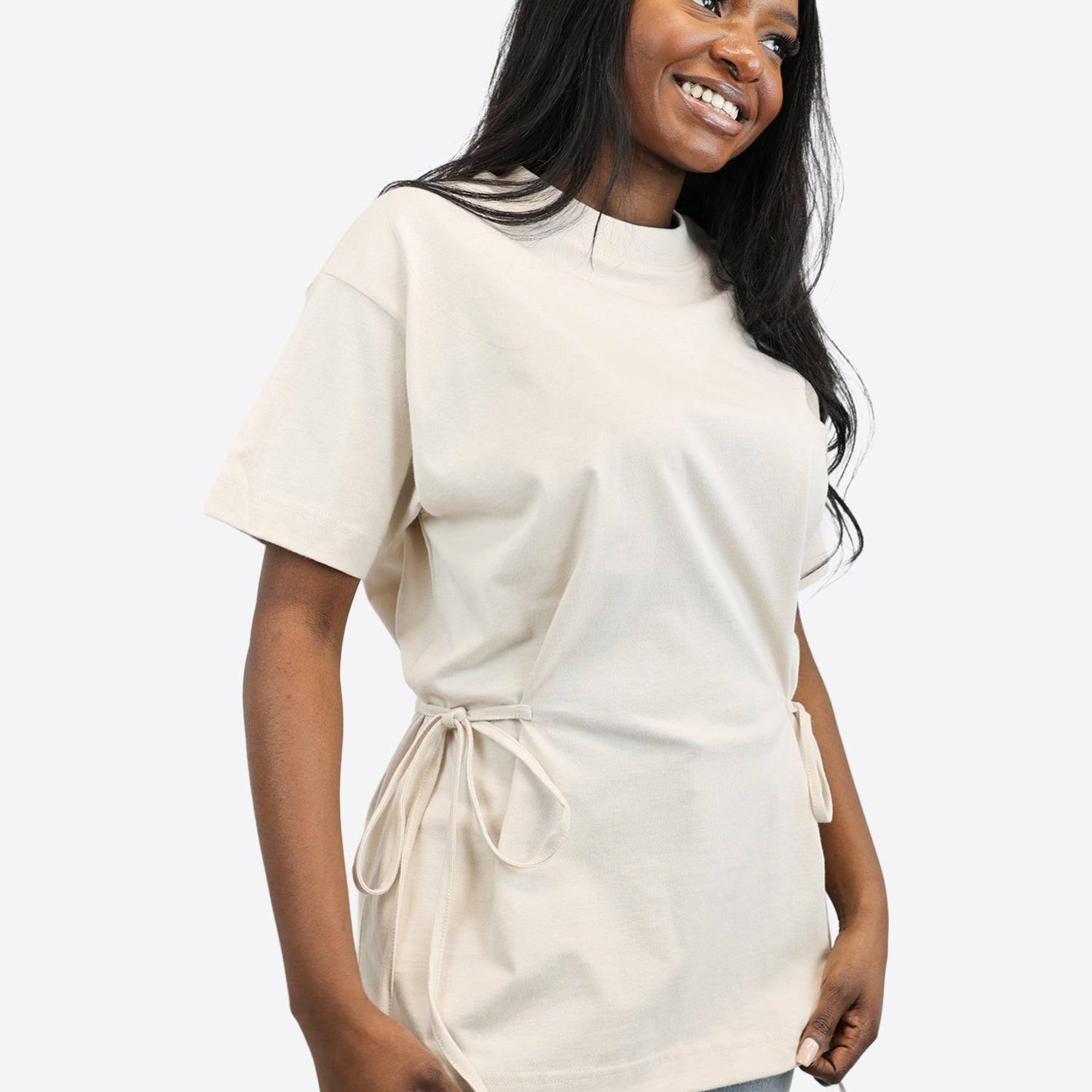T-Shirt mit Schleifen-Bindung – Beige