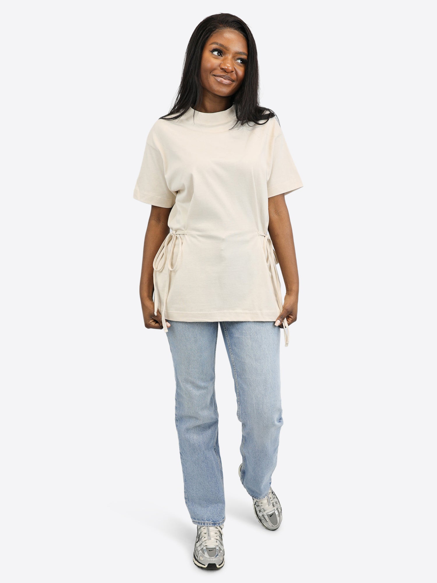 T-Shirt mit Schleifen-Bindung – Beige