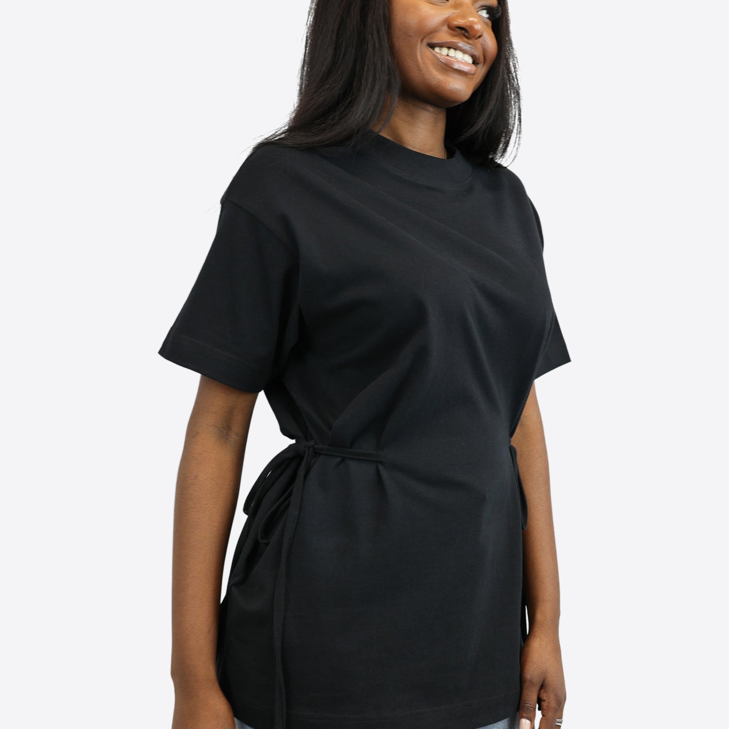 T-Shirt mit Schleifen-Bindung – Schwarz
