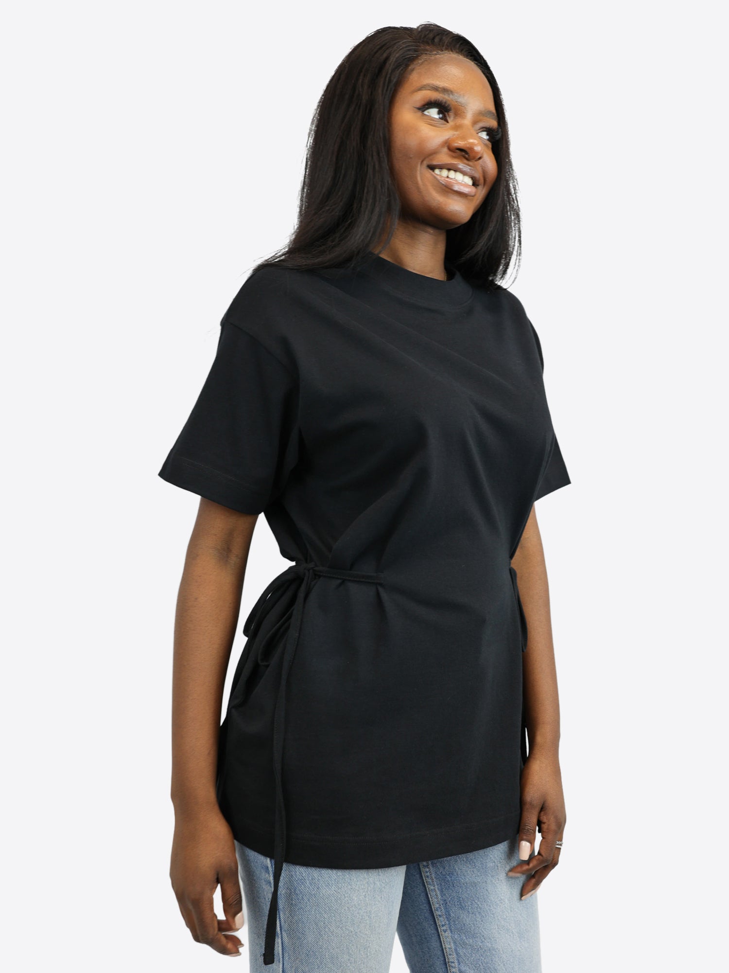 T-Shirt mit Schleifen-Bindung – Schwarz