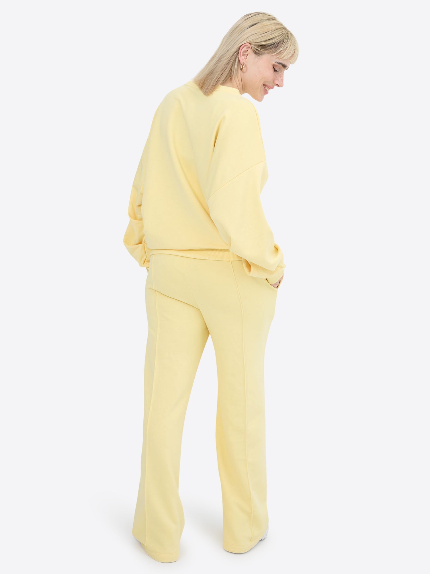 Light Jogginghose mit Biese – Butter Yellow