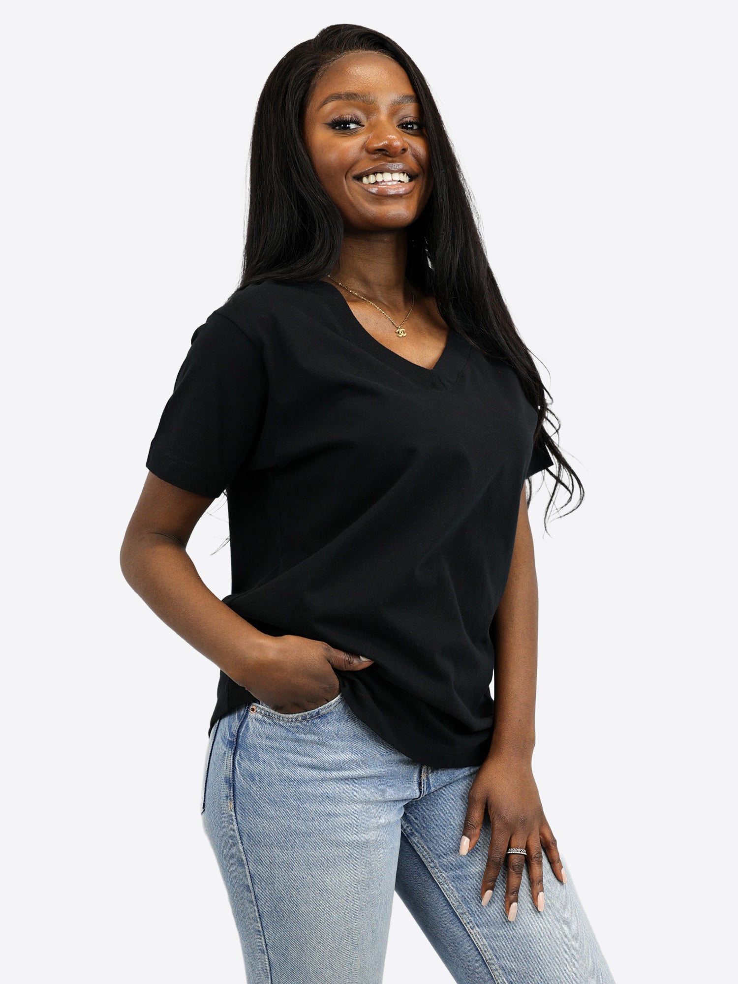 V-Ausschnitt T-Shirt – Schwarz